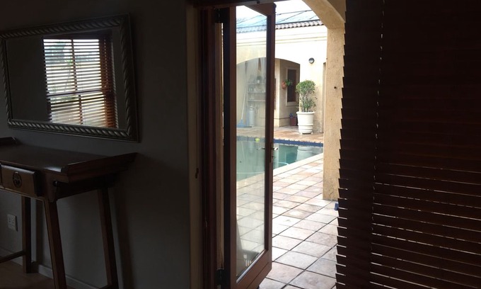 Sunset Beach Bed & Breakfast | Private rooms in Sunset Beach Villa