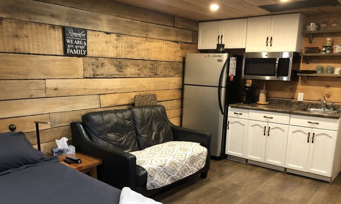 Malahide Cabin | Private Rustic Country Bunkie - relax and unwind