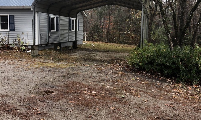 Salem RV Rental | Private RV Camping spot with plenty of room to stretch. Intimate and private.