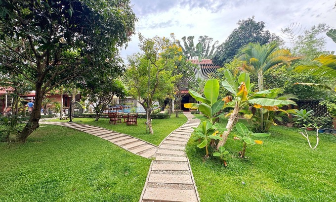 Siem Reap Villa | Private Sala Noble Three Villa with 8-bedrooms-Swimming pool in Siem Reap