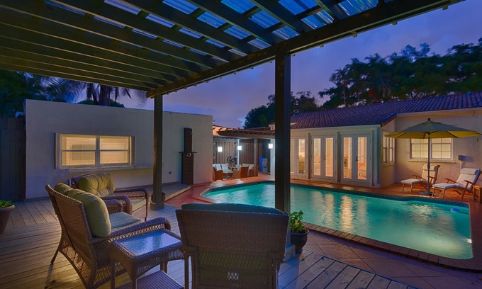 Coral Way House | Private Saltwater Pool! Summer Deal! Property Gated. 3Bed2Bath. Sleeps 6.