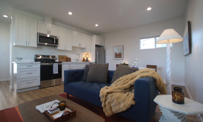 Northwest San Pedro House | Private San Pedro ADU—Brand-New, Furnished, Safe and Quiet Neighborhood Comfort