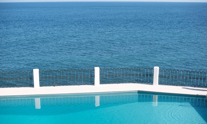 Santa Cruz Villa | ! PRIVATE SEA ACCESS AND SEA WATER POOL !