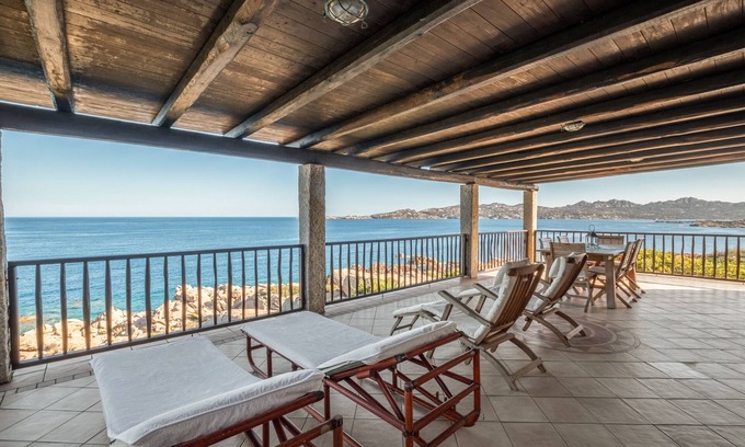 Villaggio Piras Villa | [Private Sea Descent] - Deluxe Villa Front Sea ★ ★ ★ ★ ★ ★