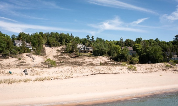 Northport Cottage | Private & secluded beachfront - completed in 2022!