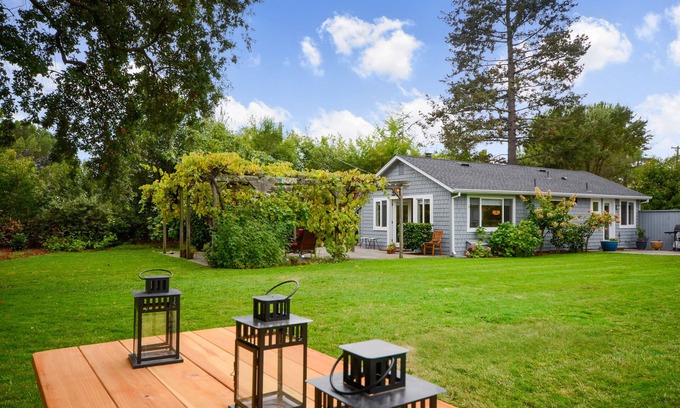 Sonoma Cottage | Private Sonoma Country Cottage