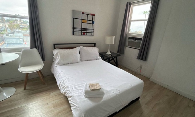 Westlake Apartment | Private Space You'll Enjoy! Welcome!