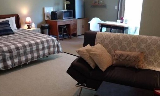 Chesapeake Apartment | Private, Spacious Studio Apartment, Bathroom