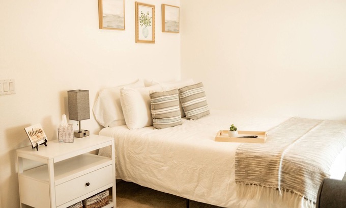 Colton Apartment | Private Studio Near Downtown/UCR/LLU/CBU/Hospitals/Shopping/YAAMAVA Casino/NOS