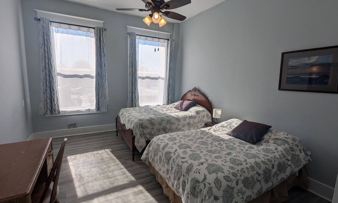 Robinson Apartment | Private Studio with 2 Full Beds