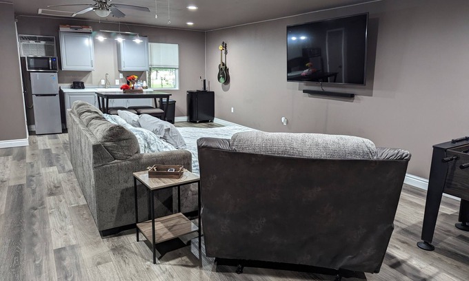 Clear Lake Apartment | Private studio with office and entertainment