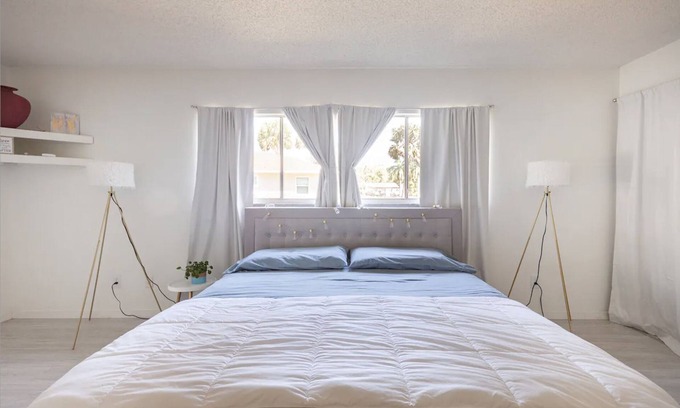 Lakewood Park Apartment | Private Studio with Shared Pool 15 minutes to Vero Beaches and Fort Pierce Inlet