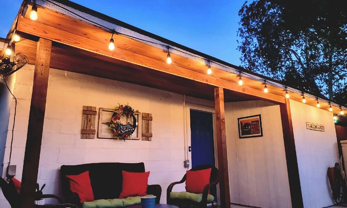 Southside House | Private Stylish Hideout/Rodeo/Riverwalk 3.4 mi/AF BMT 7 miles No Nosy Host