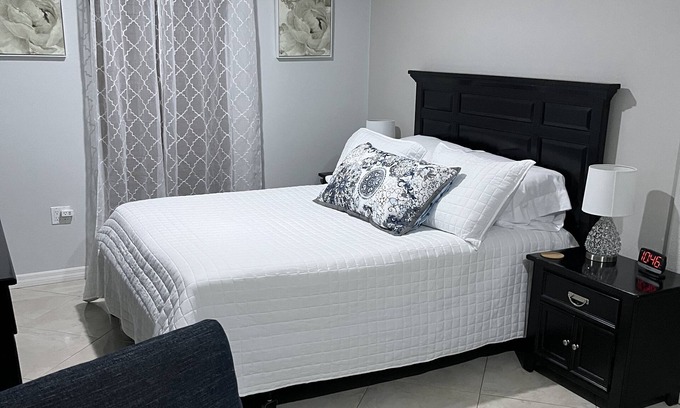 Sarasota Apartment | Private suite close the one of best USA beaches,Siesta Key