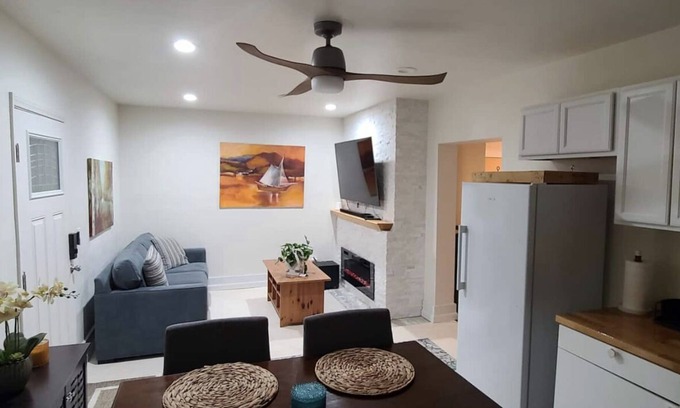 Central San Pedro House | Private suite in Cabrillo marina