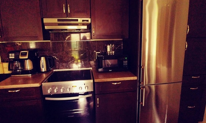 Gibsons Apartment | private suite on a hobby farm