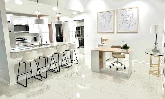 Spring Hill House | Private Unit with Shared Pool