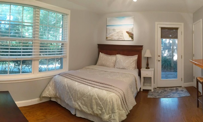 Mount Pleasant House | Private Vacation Getaway