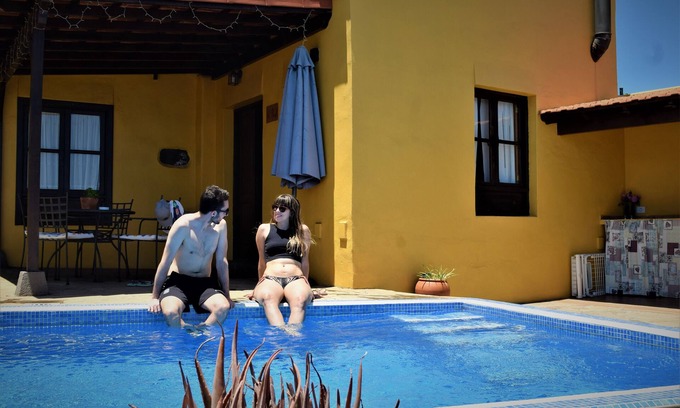 El Rosario Cottage | Private Villa for Adults with swimming pool and BBQ