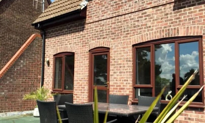 Cromer Villa | Private Villa In Cromer Country Club within easy reach of town and beach