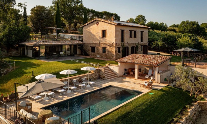 Castel Ritaldi Villa | Private Villa with private pool, WIFI, A/C, TV, patio, panoramic view, parking, close to Spoleto