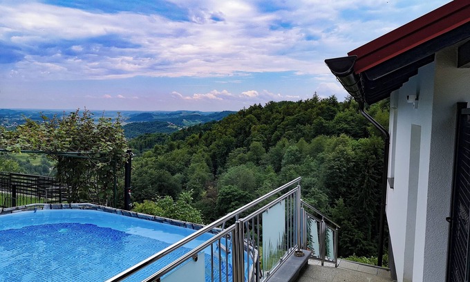 Maribor Villa | Private wellness for 2 with amazing view, sauna & hot tub