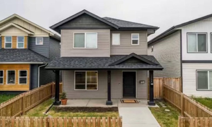 Prince George House | Private, walk out, 2 bedroom, self contained, fully furnished suite.