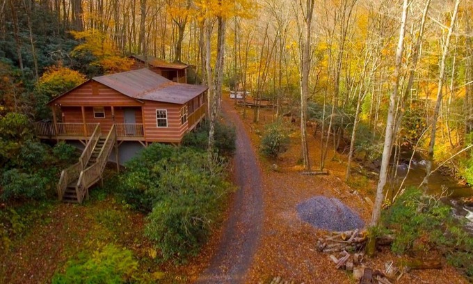 Hayesville Cabin | Private water fly fishing, with our guides, Cabin rentals