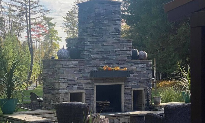 Bellaire Cottage | Private Water View . Boat TORCH LAKE ! Dock,Fireplace,Pizza Oven,Hottub!