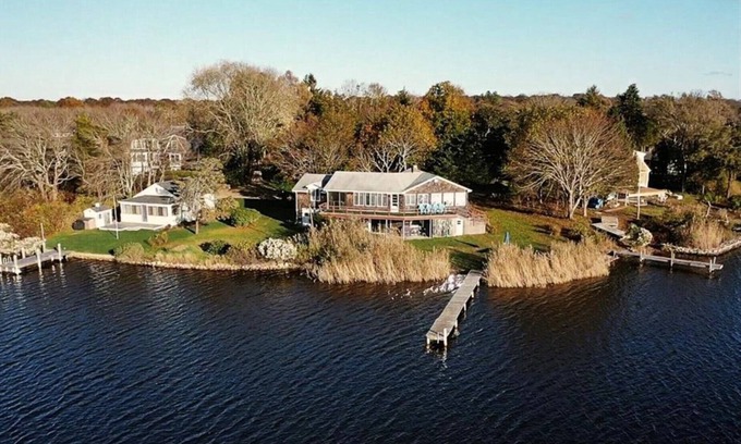 Kenyon House | Private Waterfront House, Scenic Sunset Views