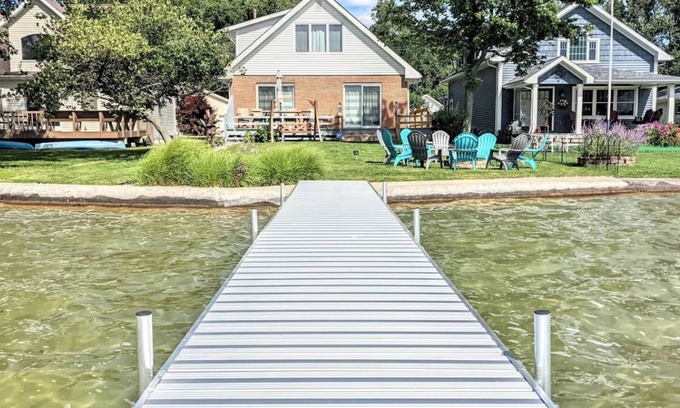 Simonton Lake House | Private Waterfront 4 Bedroom Lake Home, 25 min. from Notre Dame, Simonton Lake