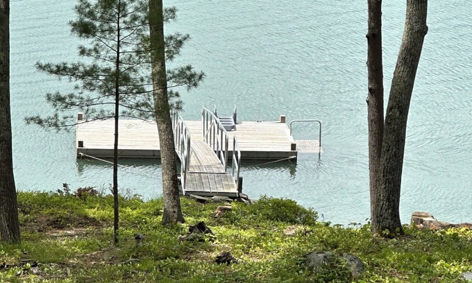 Sebascodegan Island Cabin | Private waterfront guest house on serene ocean cove in picturesque Harpswell.