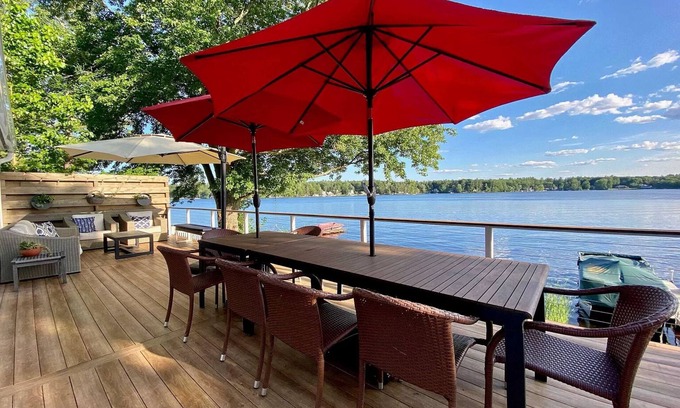 Sandown House | Private Waterfront Home