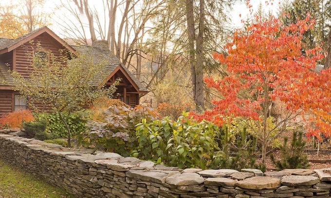 Narrowsburg House | Private Waterfront Log Home on the Delaware River - Upstate Catskills