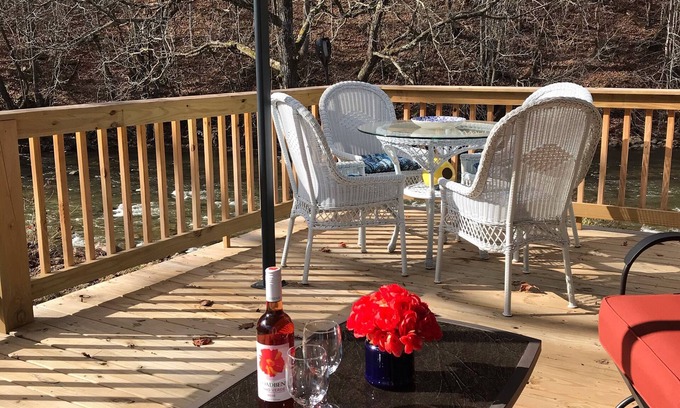 Elizabethton House | Private Waterfront property with Mountains surrounding the Loft on the Doe River