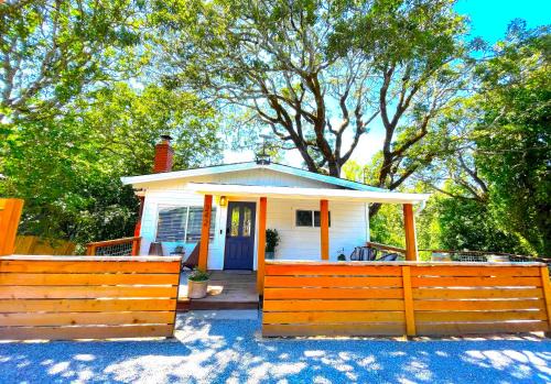 Forestville House | Private Wine Country-River Bungalow! Sunny Treetop Views - Pets Stay Free
