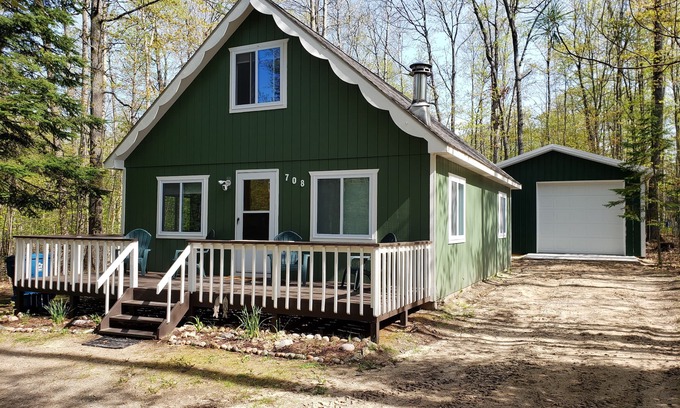 Higgins Lake Cabin | Private, wooded, cozy cabin close to Higgins Lake has everything you need!