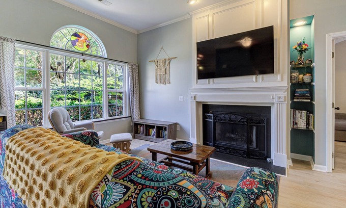 Myrtle Grove House | Private Wooded Retreat Near Beach & Town
