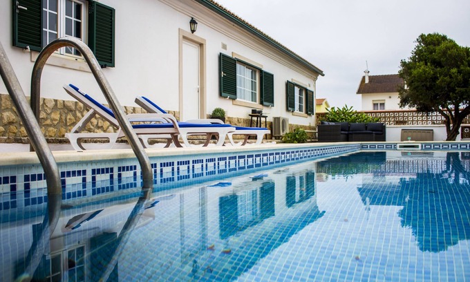 Mafra House | PrivatePool - Seaview - Ideal Family - 10min wlk to Beach - fully equipped