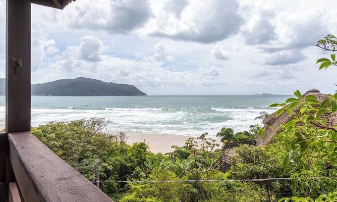 Rio das Pacas House | Privilégio Vista Mar na Praia da Solidão XA1984