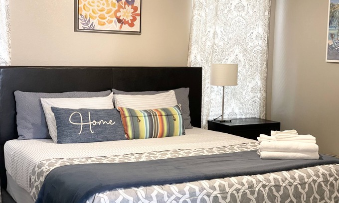 Rhodes Ranch House | Professional Clean Entire 3BR house! Close to shopping and Strip!