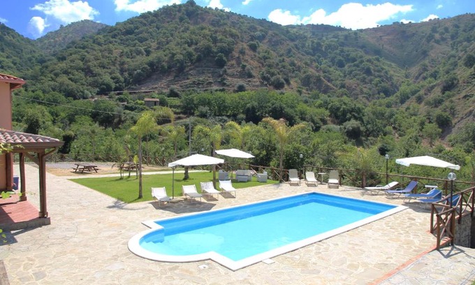 Motta Camastra House | Profetina Village