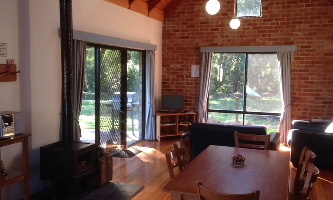 Waratah North Cottage | Prom Coast Holiday Lodge - Holiday Home 2