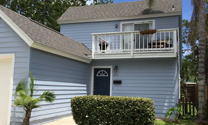 St. Augustine House | PROMO 10% MONTHLY DISCOUNT!n Location Anastasia Island home, Bring your bikes!