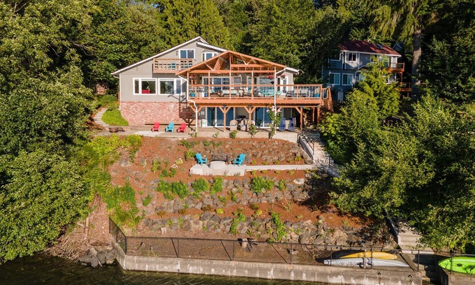 Olympia House | PROMO 5% WEEKLY/30% MONTHLY DISCOUNT Luxury Serene Inlet WATERFRONT BeachHouse