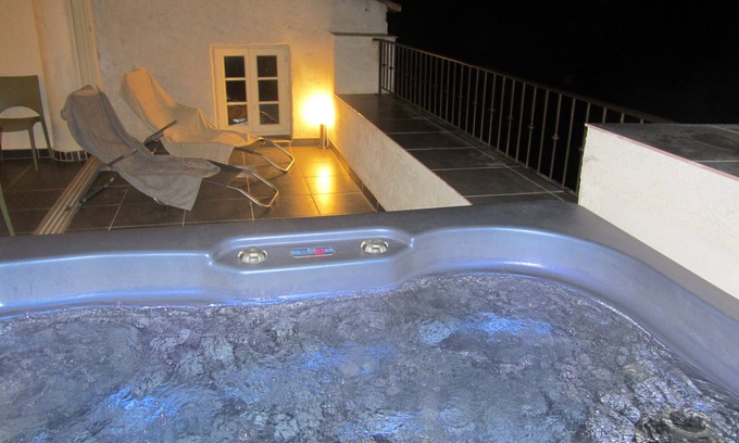 Aregno House | PROMO - CHARACTER HOUSE, TROPÉZIENNE TERRASSE, JACUZZI, IMPRENABLE VIEW