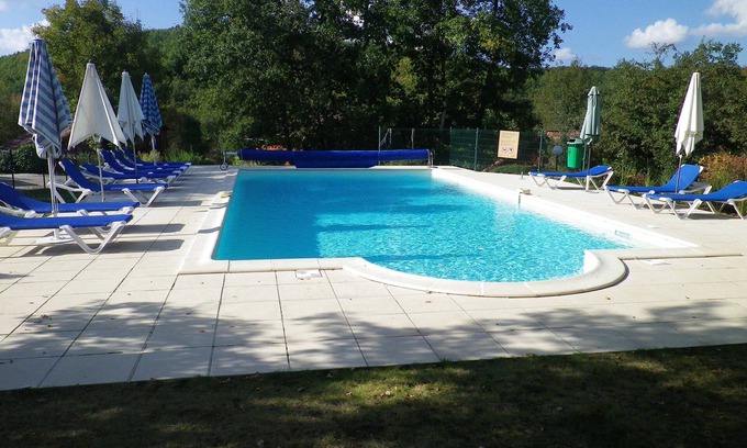 Lachapelle-Auzac House | PROMO: Comfortable house near Sarlat with heated swimming pool in a golf course