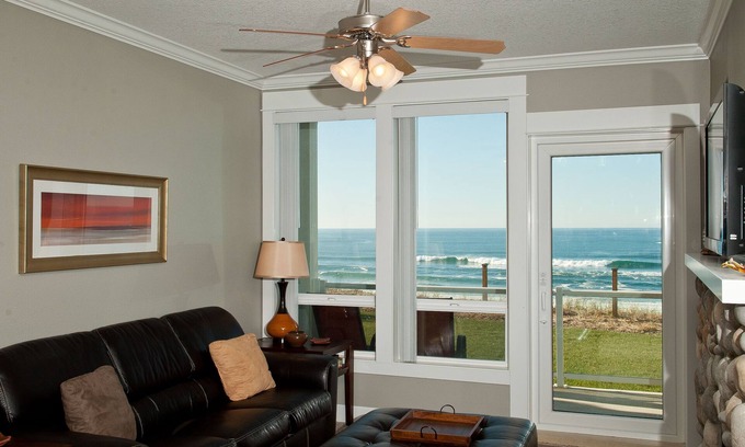 Lincoln City Condo | Promo! Stunning Oceanfront Condo-Private Hot Tub, WiFi, Indoor Pool & HDTV!