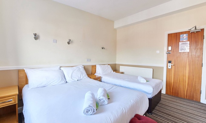 Jesmond Bed & Breakfast | Properties Unique/Dene Rooms Family 43