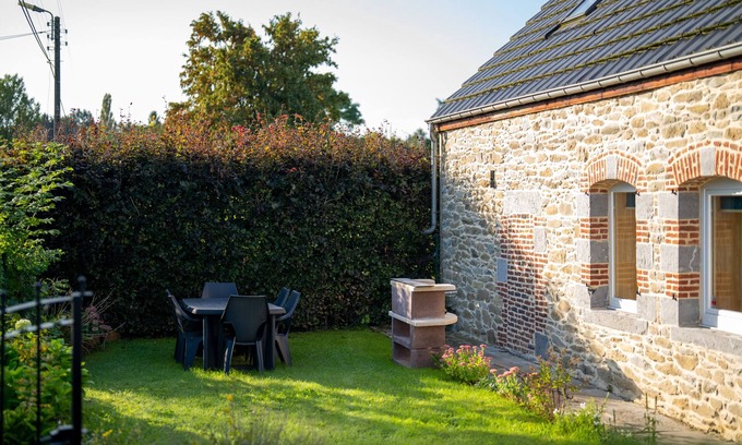 Sivry-Rance House | Propriété de Campagne Rénovée Avec Barbecue, à Proximité Sentiers de Randonnées